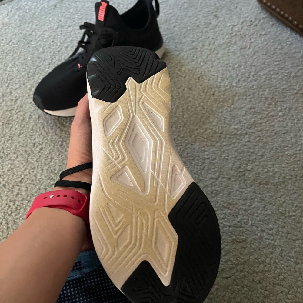 Puma sneakers only worn a few times